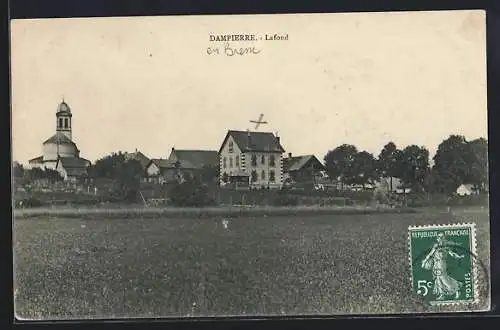 AK Dampierre, Vue du village avec église et moulin à vent