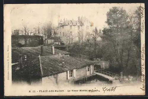 AK Flacé-lès-Mâcon, Le Vieux Moulin et le château en arrière-plan