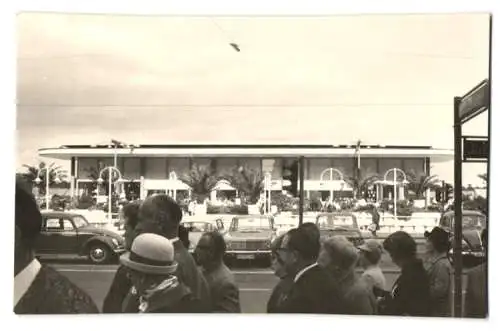 17 Fotografien Ansicht Hamburg, Kompasshaus, Wohnhäuser Kornträgergang, Strassenpartie, Strassenbahn