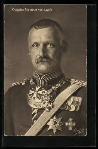 AK Portrait Kronprinz Rupprecht von Bayern in Uniform mit Ringkragen u. Orden