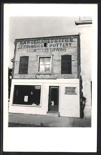 AK Larimore, ND, Jardinier`s Gardening Needs, Seeds, Pottery, Granite and Tinware