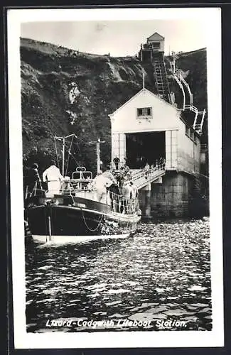 Foto-AK Lizard, Cadgwith Lifeboat Station, Rettungsboot