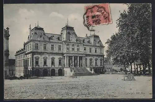 AK Autun, L`Hôtel de Ville avec la place et des arbres adjacents
