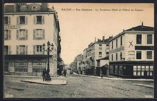 AK Macon, Rue Gambetta, Le Terminus Hotel et l`Hotel de Genève