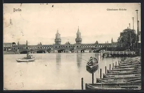 AK Berlin-Friedrichshain, Oberbaum-Brücke mit Booten