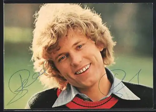 AK Musiker Bernhard Brink mit Pullover und Hemd, mit Autograph