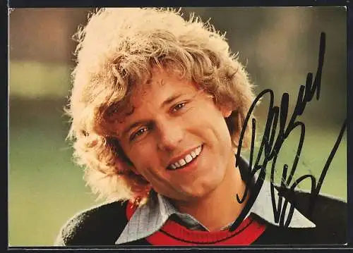 AK Musiker Bernhard Brink mit Pullover und Hemd, mit Autograph