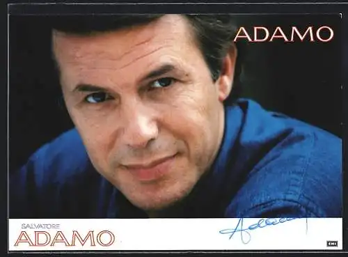 AK Musiker Salvatore Adamo im blauen Hemd, mit Autograph