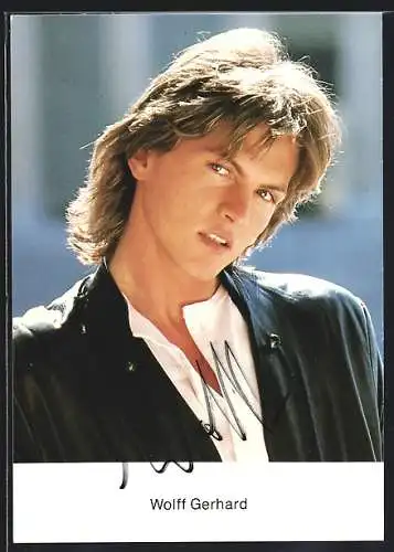 AK Musiker Wolff Gerhard in schwarzer Lederjacke, mit Autograph