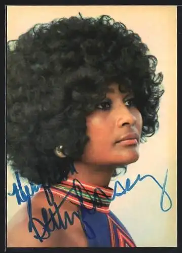 AK Musikerin Betty Dorsey mit stoischem Blick und eleganter Frisur, mit Autograph