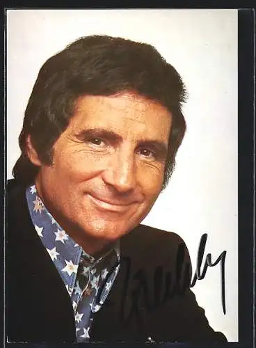 AK Musiker Freddy lächelnd mit einem gemusterten Hemd, mit Autograph