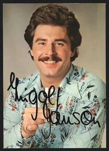 AK Musiker Ingolf Janson in geblümtem Hemd mit Sektglas, Autograph