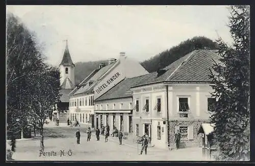 AK Pernitz /N. Ö., Strassenpartie mit Hotel Singer und Kirche