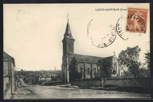 AK Sainte-Gauburge, Église et rue principale avec vue sur le village