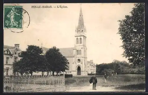 AK Pin-le-Haras, L`église et vue sur l`entrée du village