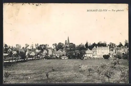 AK Nonant-le-Pin, Vue générale du village avec église et maisons