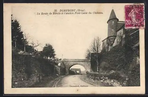 AK Domfront, La Route de Ronde et l`ancien Pont-Levis du Château