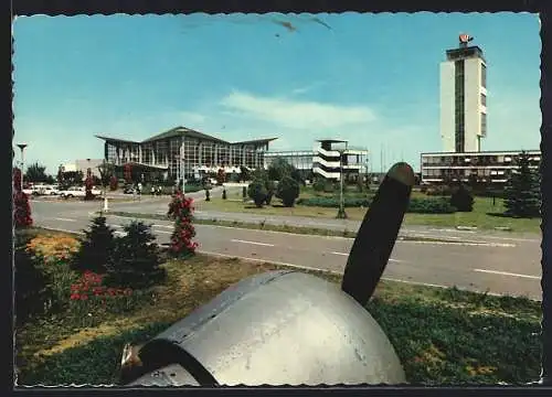 AK Beograd, Flughafen-Abfertigungsgebäude und Kontrollturm