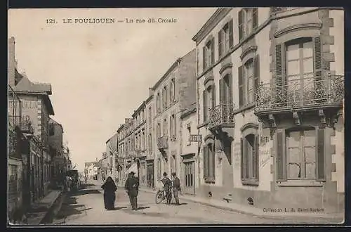 AK Le Pouliguen, La rue du Croisic