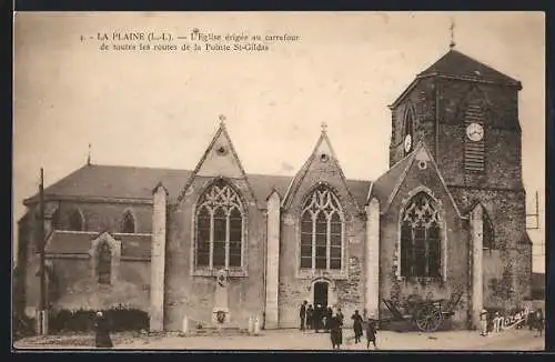 AK La Plaine, L`Église érigée au carrefour de toutes les routes de la Pointe St-Gildas