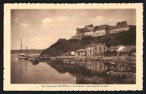 AK Port-Cros, Un coin de la baie