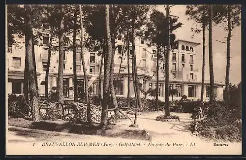 AK Beauvallon-sur-Mer, Golf-Hotel, Un coin du Parc