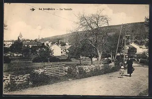 AK La Jonchère, La Tantouille avec vue du village et des collines environnantes