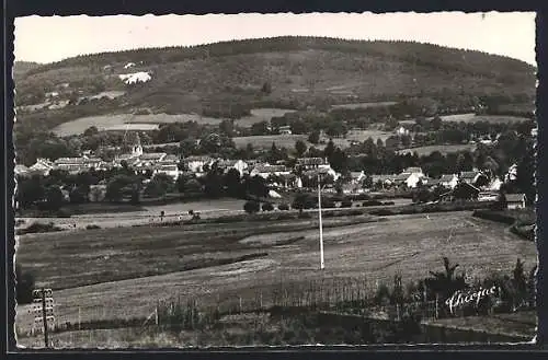 AK La Jonchère, Vue générale du village et des collines environnantes