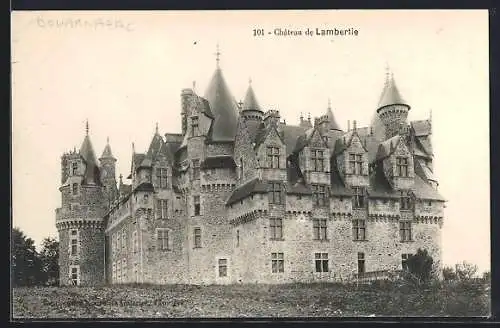 AK Lambertié, Château de Lambertié majestueux et ses tours imposantes