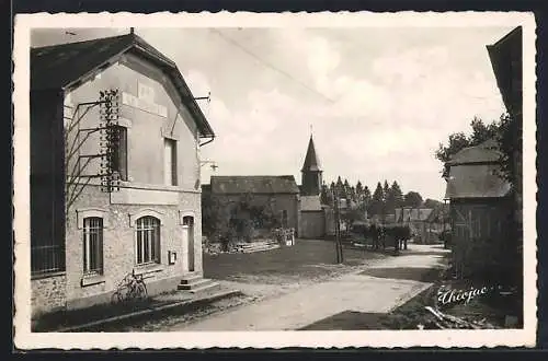 AK La Croisille, Place de l`Eglise, La Poste