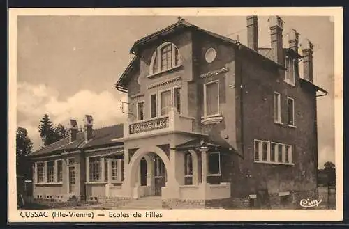 AK Cussac, Écoles de Filles