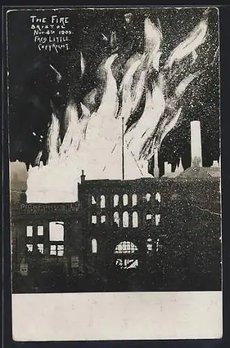 AK Bristol, The Fire 1905, Häuser nachts in Brand