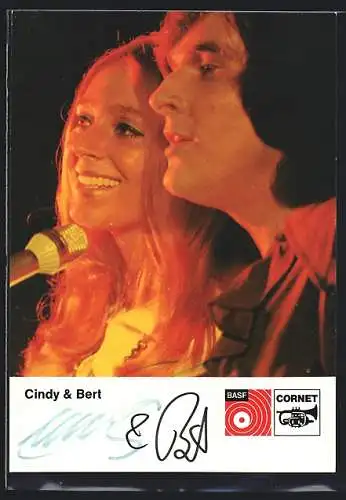 AK Musiker-Duo Cindy und Bert auf der Bühne, original Autograph
