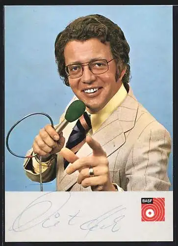 AK Musiker Dieter Thomas Heck lächelt dem Betrachter zu, original Autograph