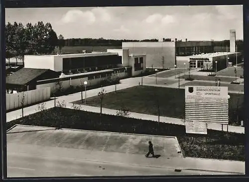 AK Freiburg-Hochdorf / Breisgau, Mooswaldhalle und Kindergarten