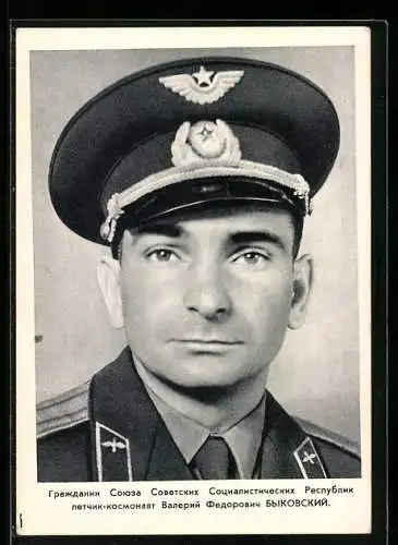 AK Sowjetischer Kosmonaut in Uniform