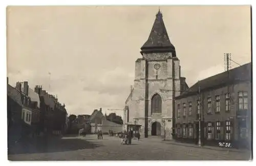 Fotografie unbekannter Fotograf, Ansicht Marcq-en-Baroeul, La Eglise, Place de la Mairie