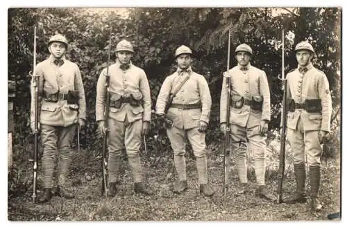 Fotografie 1.WK, Französische Infanteristen mit Gewehr & aufgepflanztem Bajonett