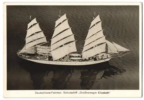 Fotografie Marine-Schulschiff Grossherzogin Elisabeth, Luftbild vom Luftschiff Graf Zeppelin LZ-127 auf deutschland-Fahrt