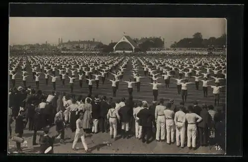 AK Leipzig, Deutsches Arbeiter-Turn und Sportfest 1922, Formationsturnen vor Publikum