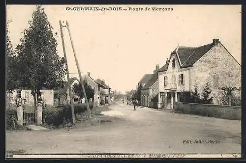 AK St-Germain-du-Bois, Route de Mervans avec bâtiments et rue animée