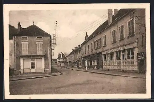 AK Saint-Léger-sur-Dheune, Route de Chagny avec auberge et café de la paix