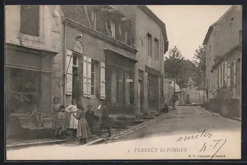 AK Perrecy-les-Forges, Rue pittoresque avec enfants jouant devant une maison