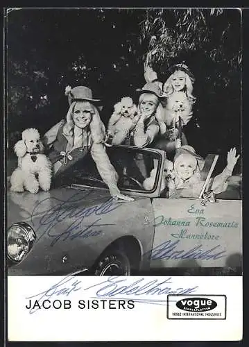 AK Musikerinnen Jacob Sisters mit Pudeln auf einem Auto, Autograph