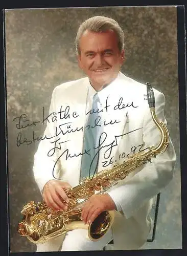 AK Musiker Max Greger mit Saxophon in den Händen, Autograph