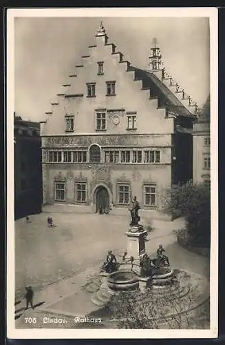 AK Lindau / Bodensee, Brunnen vor dem Rathaus