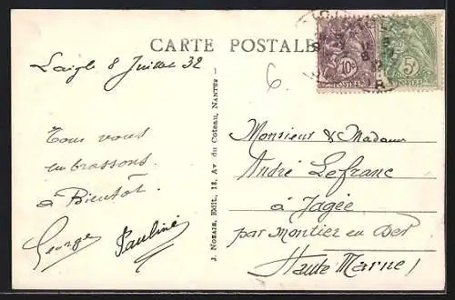 AK Laigle /Orne, Place St-Martin et Entrée du Chateau