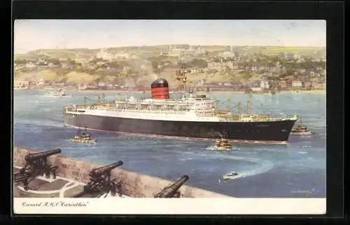 Künstler-AK Passagierschiff R.M.S. Carinthia in der Bucht vor der Stadt, Cunard Line