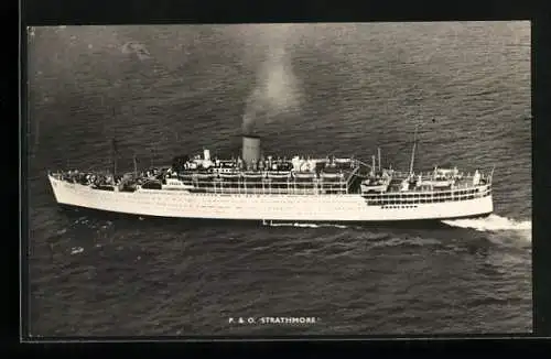 AK Passagierschiff Strathmore, Fliegeraufnahme des Dampfers, P & O Line