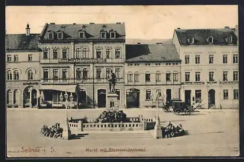 AK Sebnitz i. S., Hotel zum sächsischen Hof am Markt mit Bismarckdenkmal